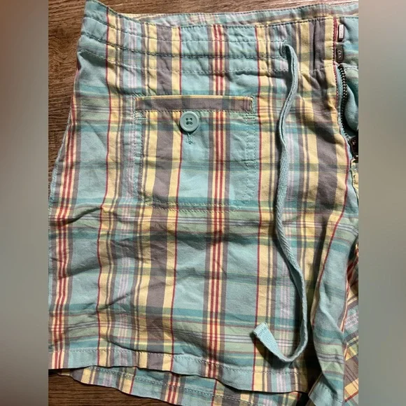 🌸😊🩳Gap Women's multi Shorts size 8 - Picture 4 of 5